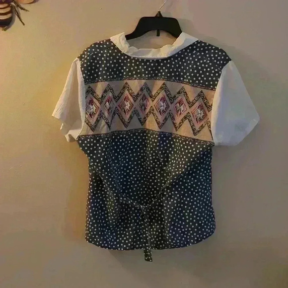 Cabrais, Small (estimated), button up - Picture 4 of 5